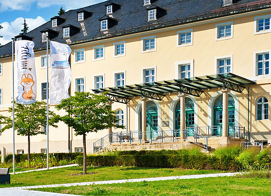 Lesereise zum Filumi Kinder-Zentrum im Alexbad