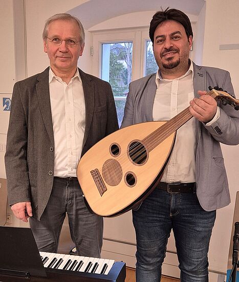 AUSKLANG 
- reinkommen | rauskommen